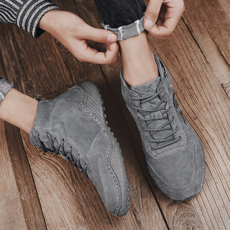 Férfi bőrből készült Martin csizma, velúr bőr felsőrész, vamp pigskin, gumitalp, meleg bélés