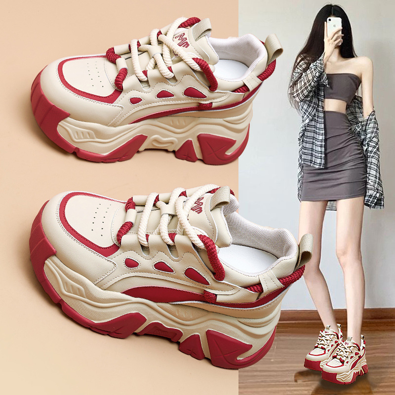 Ženske tenisice u stilu dad shoes, s povećanjem visine, wedge petom 6-8 cm, gornji dio od Super Fiber, vezanje šnirkama
