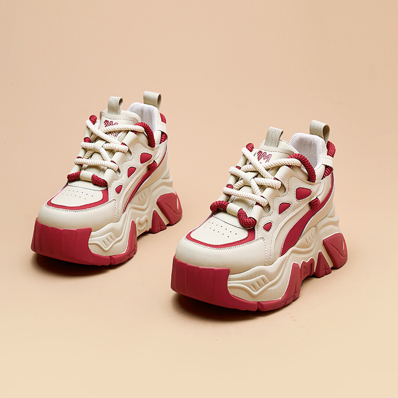 Ženske tenisice u stilu dad shoes, s povećanjem visine, wedge petom 6-8 cm, gornji dio od Super Fiber, vezanje šnirkama