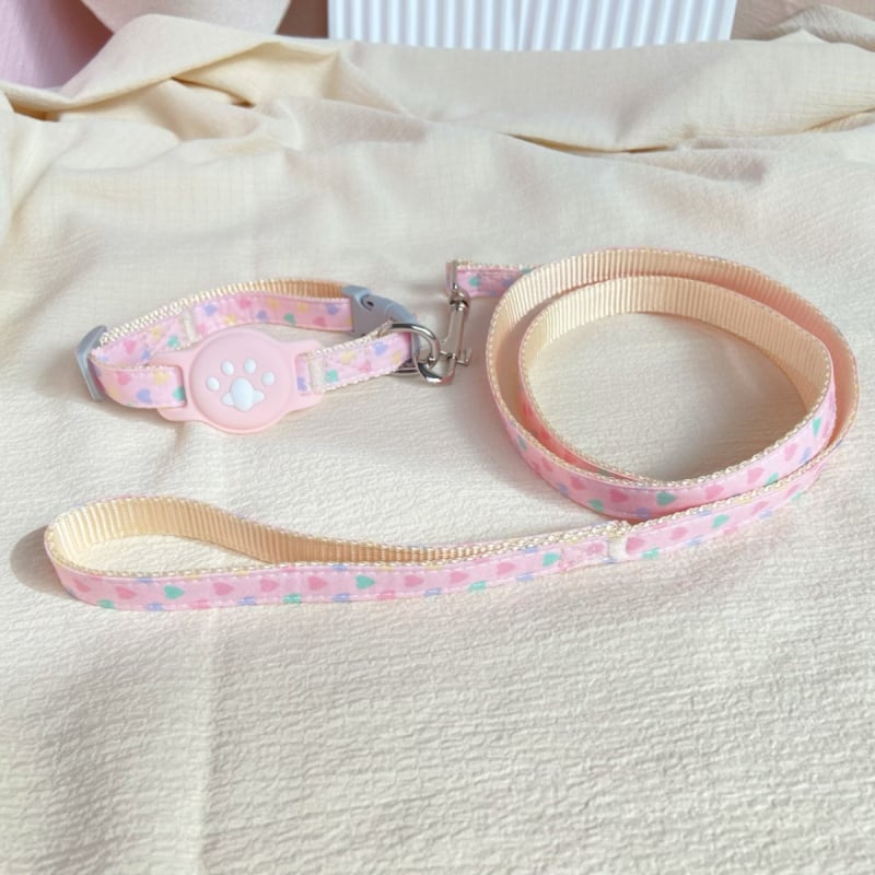 AirTag-es háziállat nyakörv, szilikon védőburkolat, szív mintázat, állítható nylonos anti-lost nyakörv, poliészter anyag