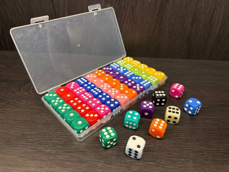 Kockák - akril, lekerekített sarkok, más alakú, 500 darabos doboz, testreszabás elérhető