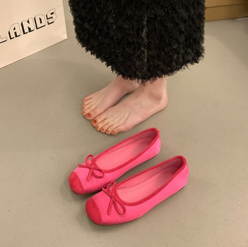 Ravne balerine s okruglim vrhom, gornji dio od super vlakna, ulošak PU, potplat od gume, niska potpetica