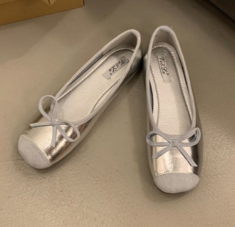 Ravne balerine s okruglim vrhom, gornji dio od super vlakna, ulošak PU, potplat od gume, niska potpetica