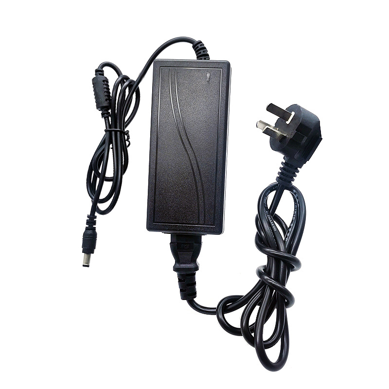 Napajanje s prekidačkim napajanjem 12V 5A (60W), 98% učinkovitost, pogodno za vodne pumpe, motore, nadzorne sustave i LED zaslone