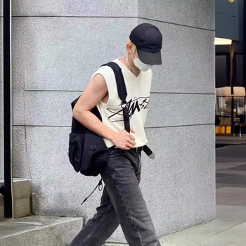 Uniszex kötött mellény személyre szabott betűlogóval, koreai stílusú, laza szabás, ujj nélküli, V-nyakú, jacquard egyszínű