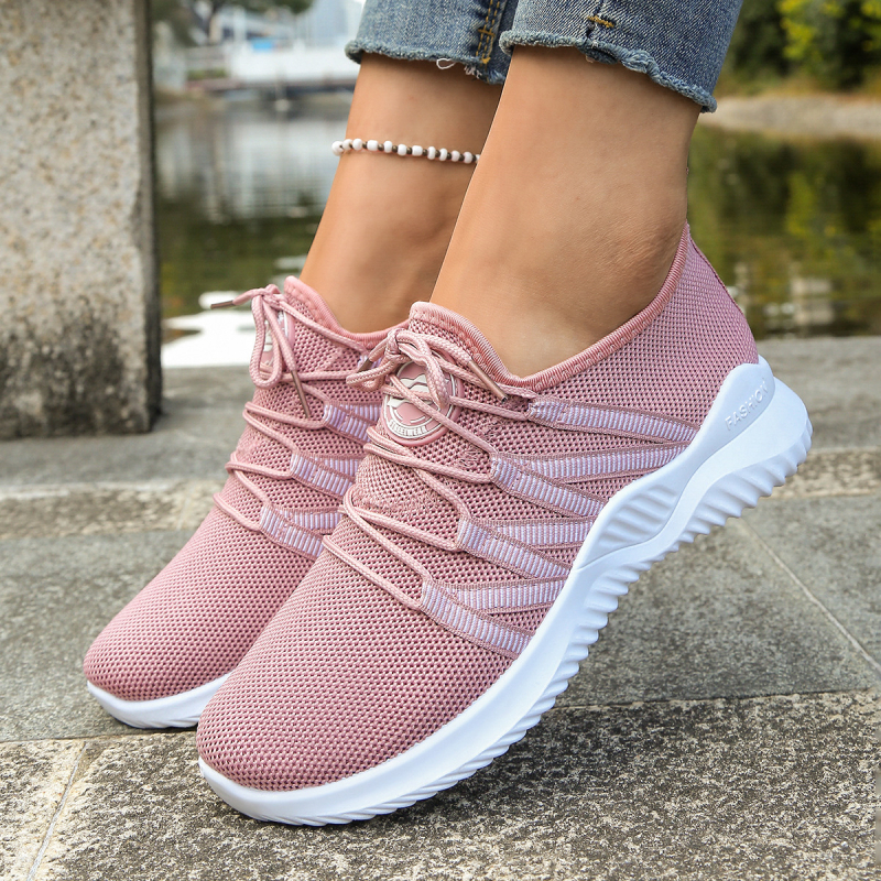 Prozračne mrežaste slip-on tenisice za muškarce i žene – lagane, okrugli vrh, gumeni potplat, srednja peta 3–5 cm