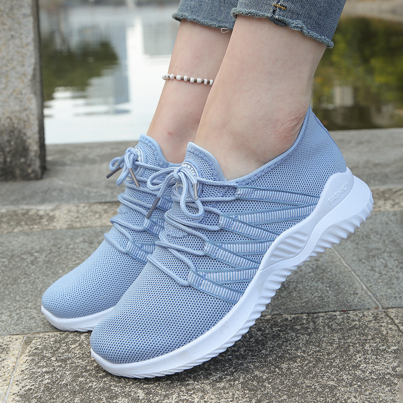 Prozračne mrežaste slip-on tenisice za muškarce i žene – lagane, okrugli vrh, gumeni potplat, srednja peta 3–5 cm