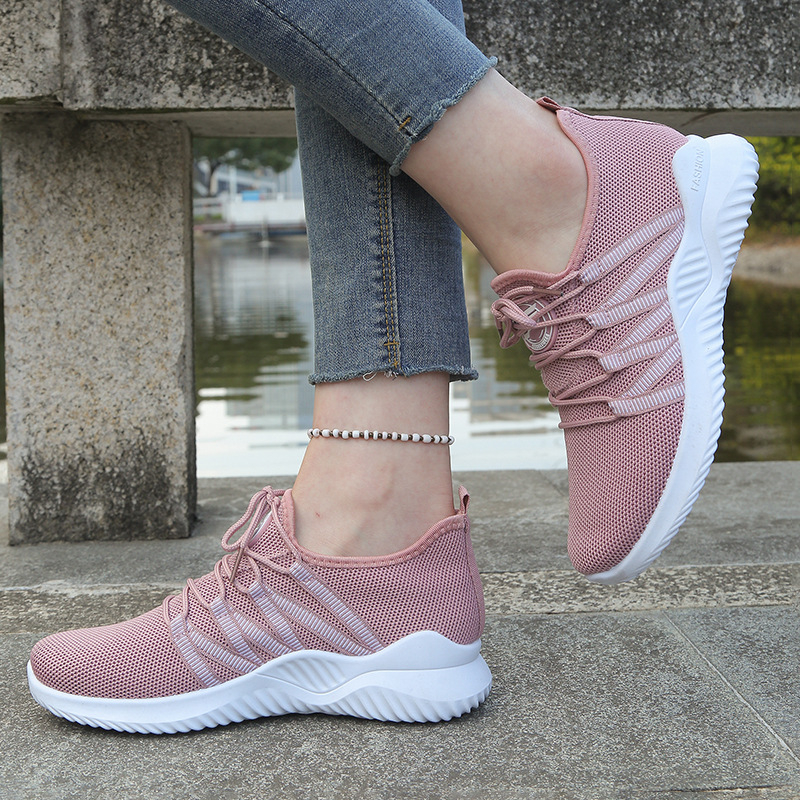 Prozračne mrežaste slip-on tenisice za muškarce i žene – lagane, okrugli vrh, gumeni potplat, srednja peta 3–5 cm