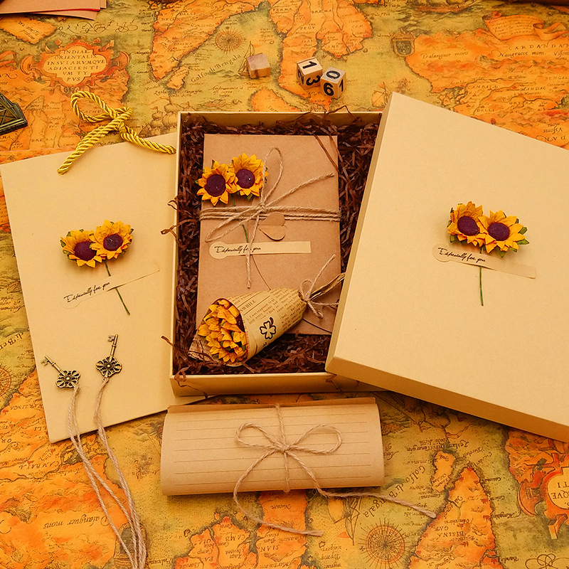 Комплект любовно писмо канцелария в подаръчна кутия — крафт хартия, плик с прозорец, Денят на Свети Валентин