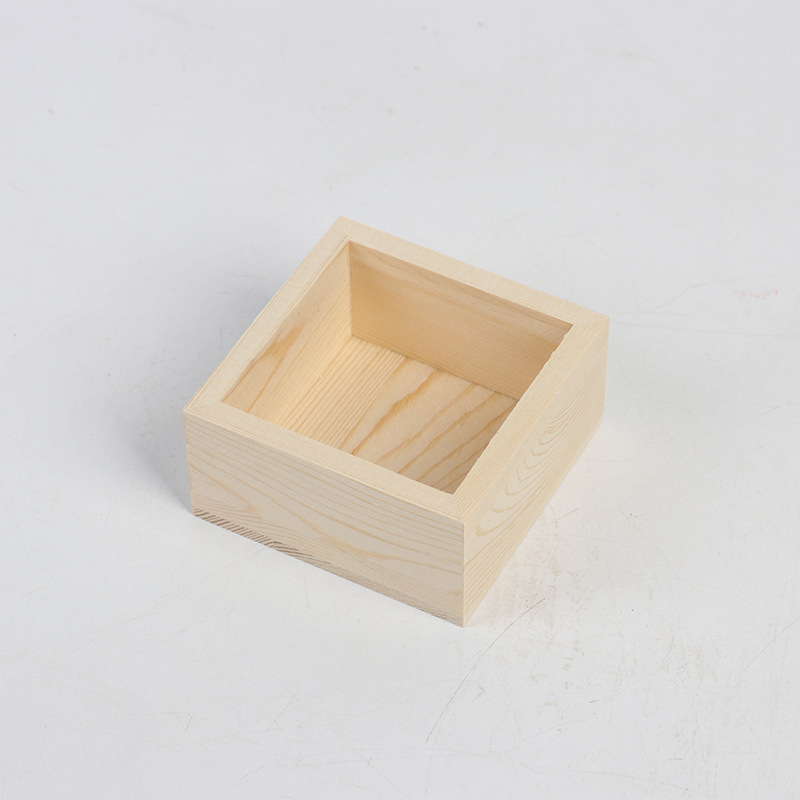 Bez poklopca drvena kutija od borovine za skladištenje — model 19, ručno izrezbarena, mogućnost tiska logotipa