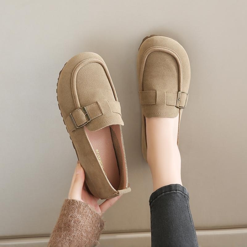 Ženske slip-on ravne cipele s umjetnim plišem na gornjem dijelu, prugasti uzorak, niska mačja peta, proljeće 2025