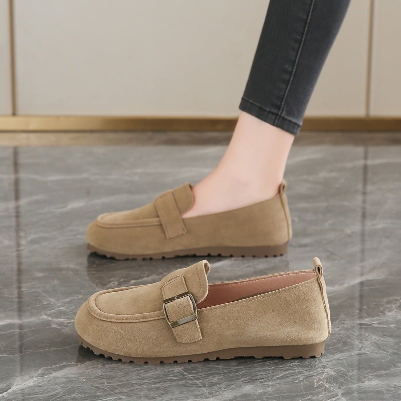 Ženske slip-on ravne cipele s umjetnim plišem na gornjem dijelu, prugasti uzorak, niska mačja peta, proljeće 2025