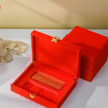 Drvena kutija za nakit s flokiranim unutrašnjim dijelom