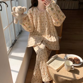 Trojedini kućni pidžama set — Coral Velvet Quilted, debeli materijal, dugi rukavi, hlače, odvojiva kapuljača