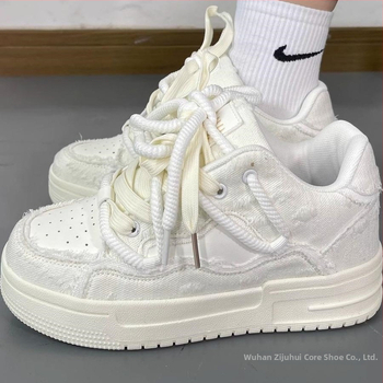 Unisex tenisice od PU gornjeg dijela, niski kroj, vezanje na vezice, debeli potplat, MD potplat