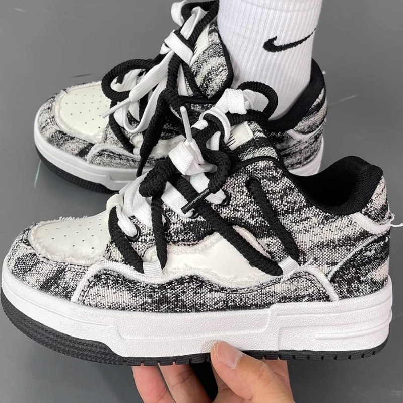 Unisex tenisice od PU gornjeg dijela, niski kroj, vezanje na vezice, debeli potplat, MD potplat