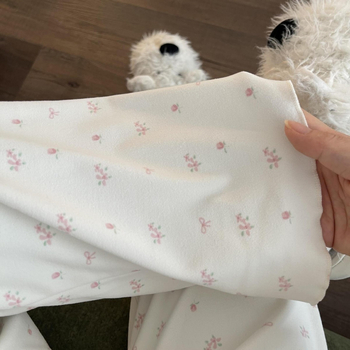 Lányoknak virágos Derong pizsama, melegítő, hosszú ujjú felső és hosszú nadrág, akril anyag, 201-250 g/m², tél 2025