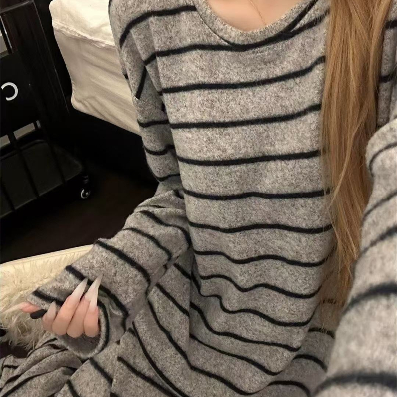 Női Derong velúr pizsama szett, csíkos, laza szabású, kerek nyakú hosszúujjú felső és nadrág, vast anyag, 201–250 g/m²