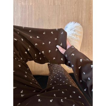 Derong velúr pizsama készlet, hosszú ujjú, 90-95% poliészter, közepes vastagságú 181-200 g/m²