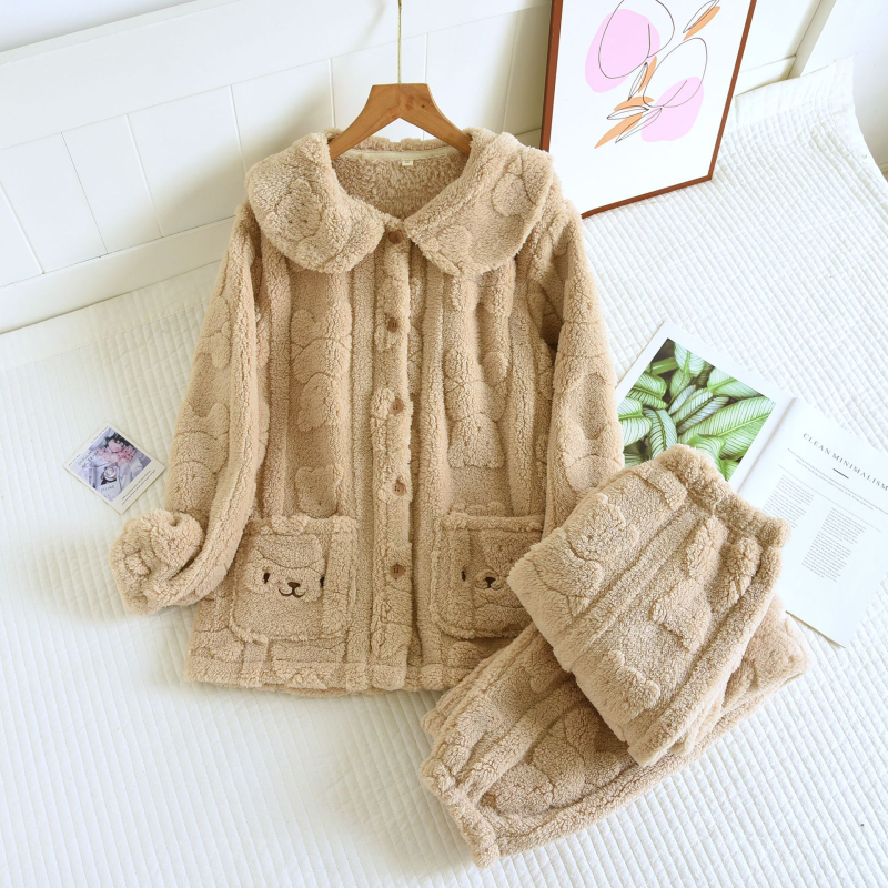 Дамски зимен суит от полиестер, дебелен и топъл, лацеловa яка и дълги ръкави