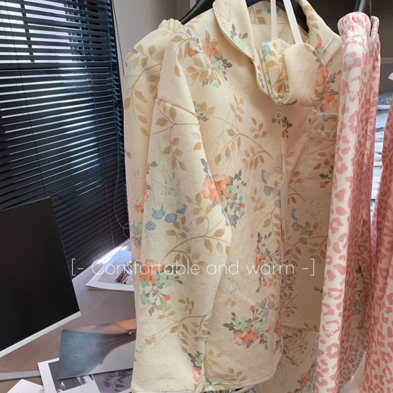 Женски зимен пижамен комплект с въздушен памучен междинен слой, подплатен и дебел, модерен минималистичен стил, тъкан 201–250 г/м², за сън