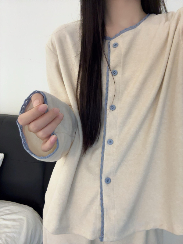 Двоен комплект термо домашни дрехи за жени, акрилово влакно 70–80%, дебелина 251–300 g/m², топ с кардиган стил и кръгла яка, дълги ръкави и панталони