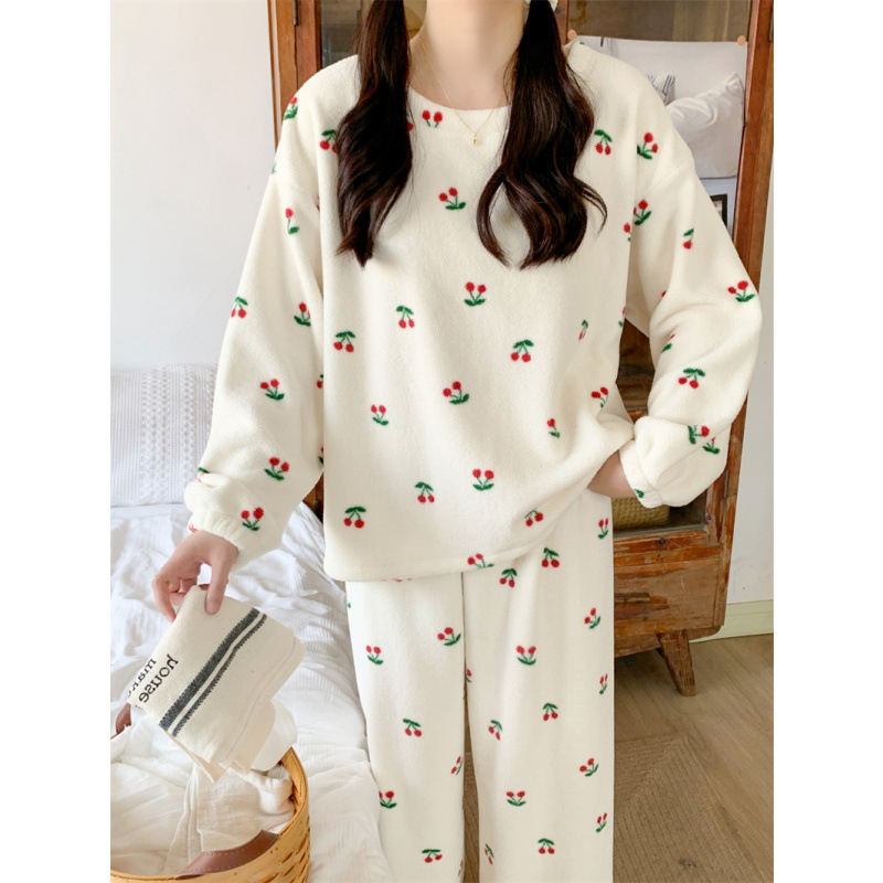 Pidžama set, gusta flanela, minimalisticki odvojeni stil, okrugli vrat, dugi rukav, dugi hlače, zima 2025