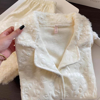 Női island velvet pizsamaszett kardigán-stílusban, kétoldalas velúr, leopard mintázat, vastagság 251–300 g/m²