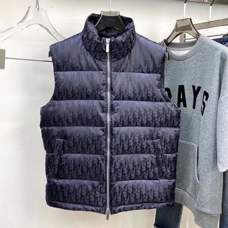 Férfi tollmellény álló gallérral és cipzárral, 250 g libatollal töltve, jacquard pamut-polieteszter anyag, vastagított, epaulette részletek