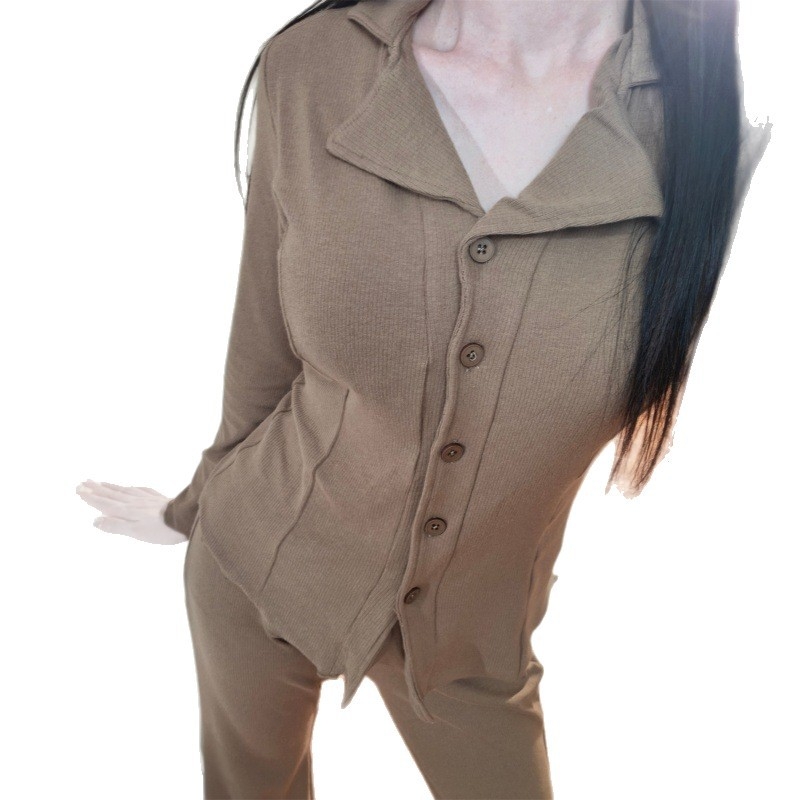 Pidžama od 100% pamuka, dvodijelni set, duge rukave, ovratnik tipa lapel, debeli materijal 181–200 g/m2