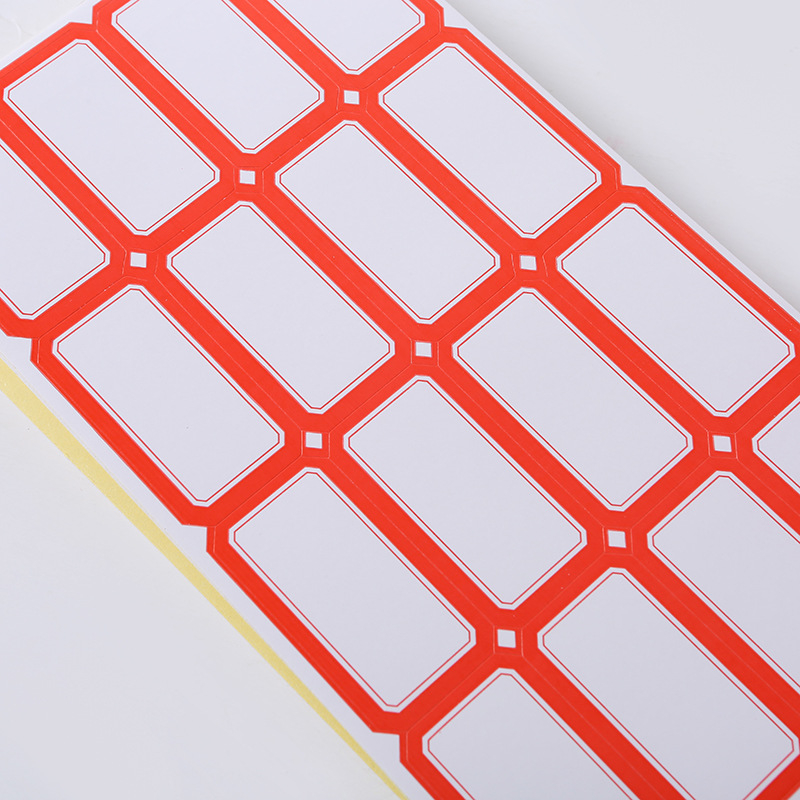 Etichete autocolante pentru preț și nume, dreptunghiulare, cod produs 913, material: hârtie specială autoadezivă, adeziv topit la cald, cu hârtie de susținere.