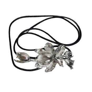 Ženski kaiš za struk s dekorativnim cvijetom, retro stil, tanak kaiš od umjetne kože, kopča od legiranog metala s glatkim zatvaranjem, širina ispod 2 cm, INSHOP, proljeće 2024, osobni trend