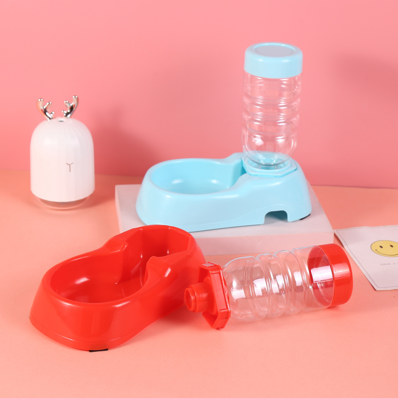 Sticlă de apă pentru animale de companie cu bază și distribuție automată a apei (Material: Plastic; Distribuire automată a apei: Da; Potrivit pentru pisici; Ambalare: 60 buc.)