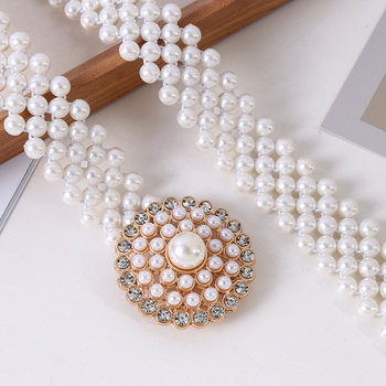 Pojasni lanac s perlama – metalna konstrukcija, svestran stil, duljina 60–80 cm, širina 3,5 cm