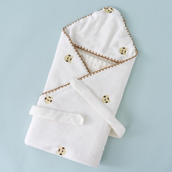 Одеяло за бебета и деца от млечен флис, бодирано, меко и плътно, 500–799 g, за възраст 1–3 години, пролет–есен, възможност за персонализация