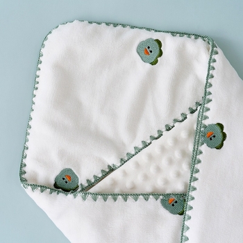 Одеяло за бебета и деца от млечен флис, бодирано, меко и плътно, 500–799 g, за възраст 1–3 години, пролет–есен, възможност за персонализация