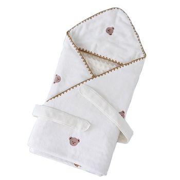 Одеяло за бебета и деца от млечен флис, бодирано, меко и плътно, 500–799 g, за възраст 1–3 години, пролет–есен, възможност за персонализация