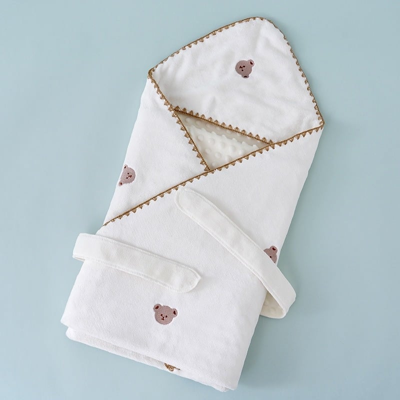 Одеяло за бебета и деца от млечен флис, бодирано, меко и плътно, 500–799 g, за възраст 1–3 години, пролет–есен, възможност за персонализация