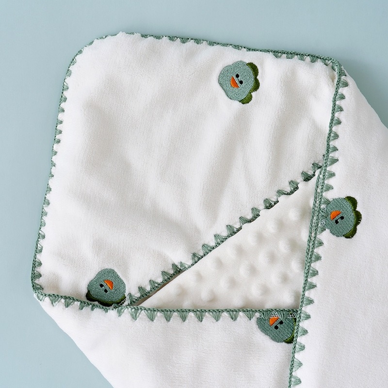 Одеяло за бебета и деца от млечен флис, бодирано, меко и плътно, 500–799 g, за възраст 1–3 години, пролет–есен, възможност за персонализация