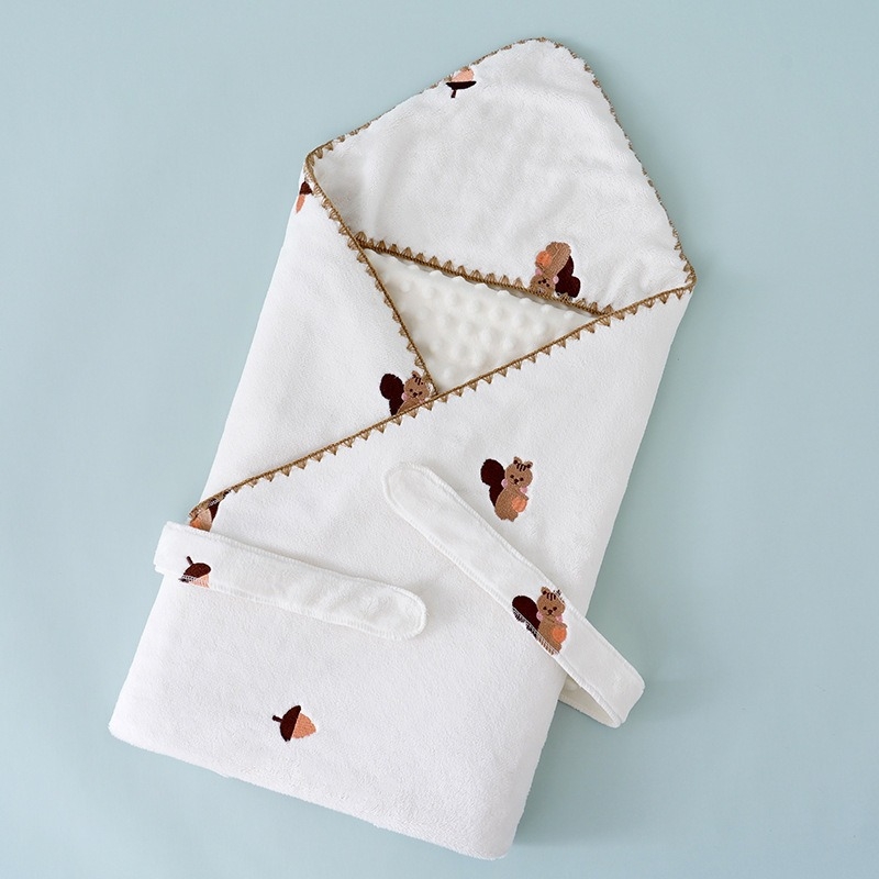 Одеяло за бебета и деца от млечен флис, бодирано, меко и плътно, 500–799 g, за възраст 1–3 години, пролет–есен, възможност за персонализация