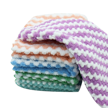 Dječji ručnik Coral Fleece, 25 g, 10 vlakana, jednostruka pređa, rub kukom, apsorpcija 0–5 s