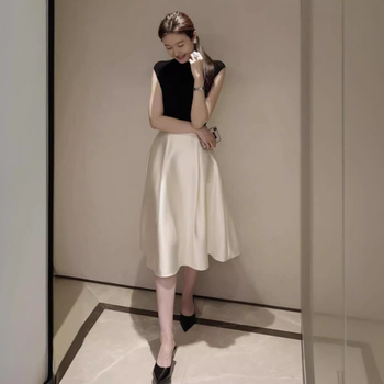 Pettiskirt s složenom izradom, poliester tkanina, srednja duljina, elegantan gradski stil