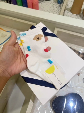 Dječje čarape do sredine potkoljenice, debele, 95% pamuka, protuklizne, uzorak pruge, crtić i točkice
