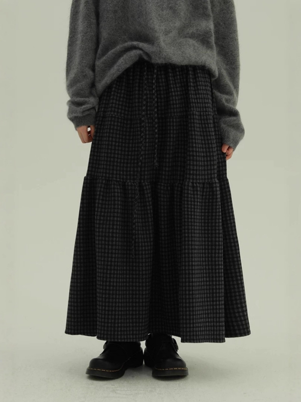 Kockasta cake suknja, srednja duljina, polusilueta, elegantan gradski stil, kolaž/rezanje