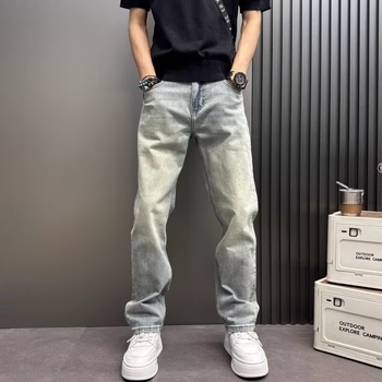 Traperice uskog kroja, srednji porast, pamuk-denim, mikroelastičnost, zatvaranje na gumbe, svakodnevno nošenje