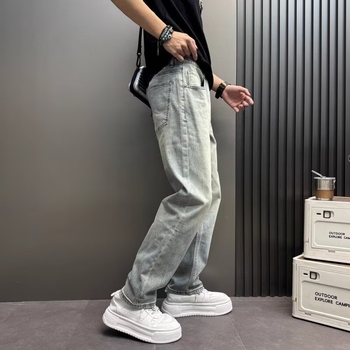 Traperice uskog kroja, srednji porast, pamuk-denim, mikroelastičnost, zatvaranje na gumbe, svakodnevno nošenje