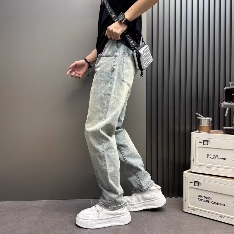 Traperice uskog kroja, srednji porast, pamuk-denim, mikroelastičnost, zatvaranje na gumbe, svakodnevno nošenje