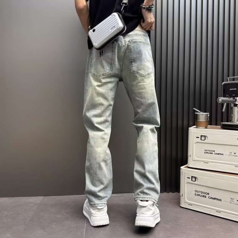 Traperice uskog kroja, srednji porast, pamuk-denim, mikroelastičnost, zatvaranje na gumbe, svakodnevno nošenje