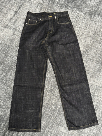 Traperice ravnog kroja, srednja talija, zip, denim 14.5oz s krznom zeca