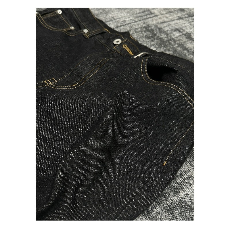 Traperice ravnog kroja, srednja talija, zip, denim 14.5oz s krznom zeca